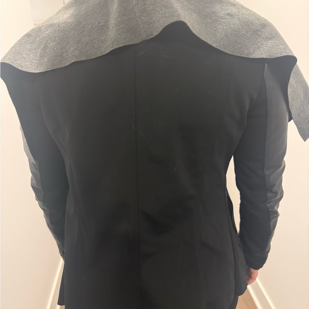 RUDSAK Black Coat with Gray Capelet